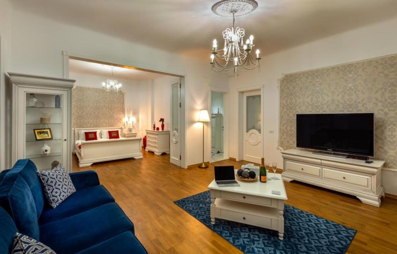 Sweet Luxury Three Rooms Apartment City Center Universitate Bucarest Exterior foto