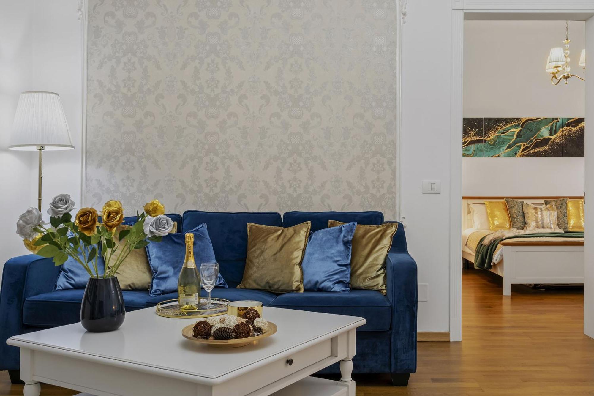Sweet Luxury Three Rooms Apartment City Center Universitate Bucarest Exterior foto