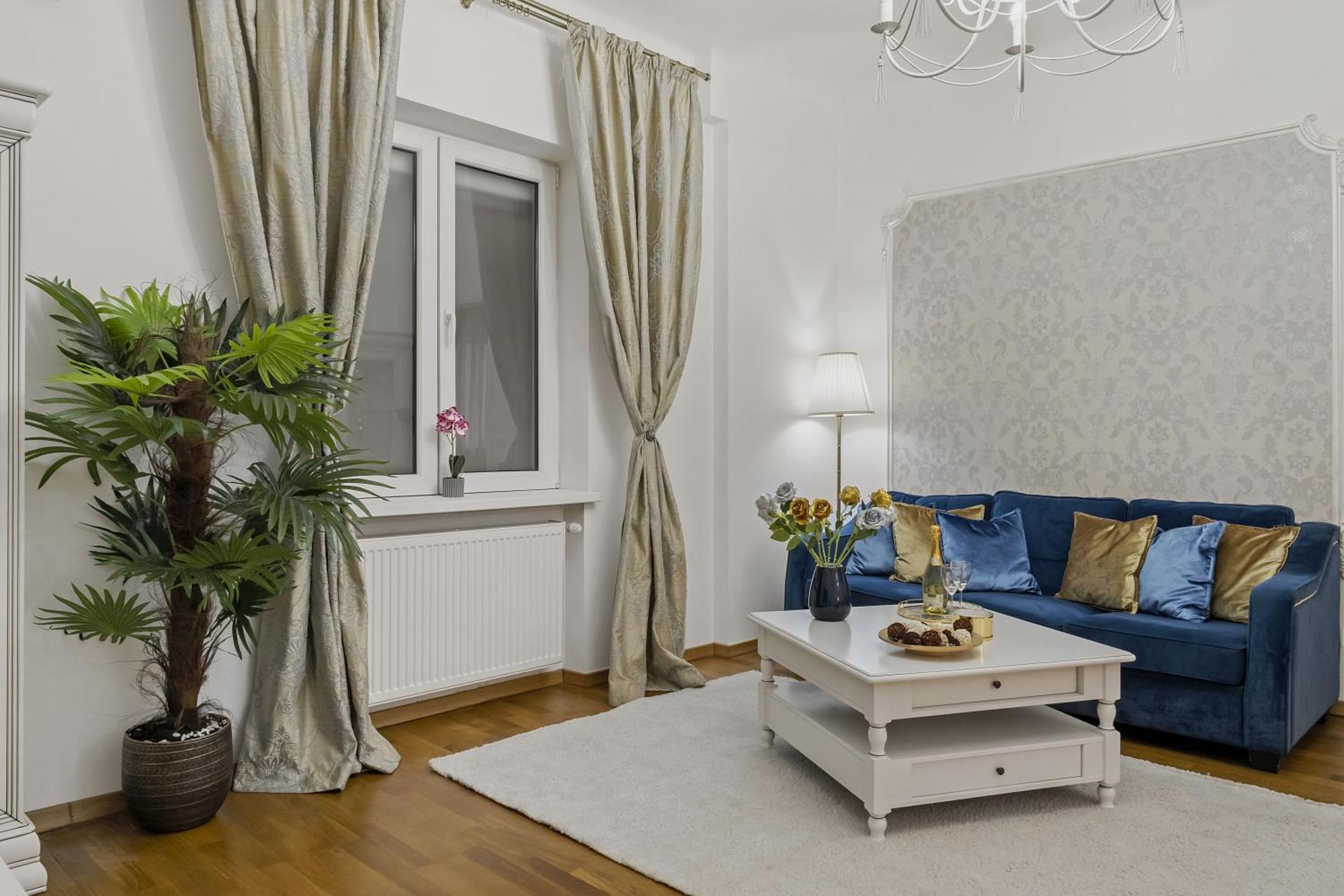 Sweet Luxury Three Rooms Apartment City Center Universitate Bucarest Exterior foto