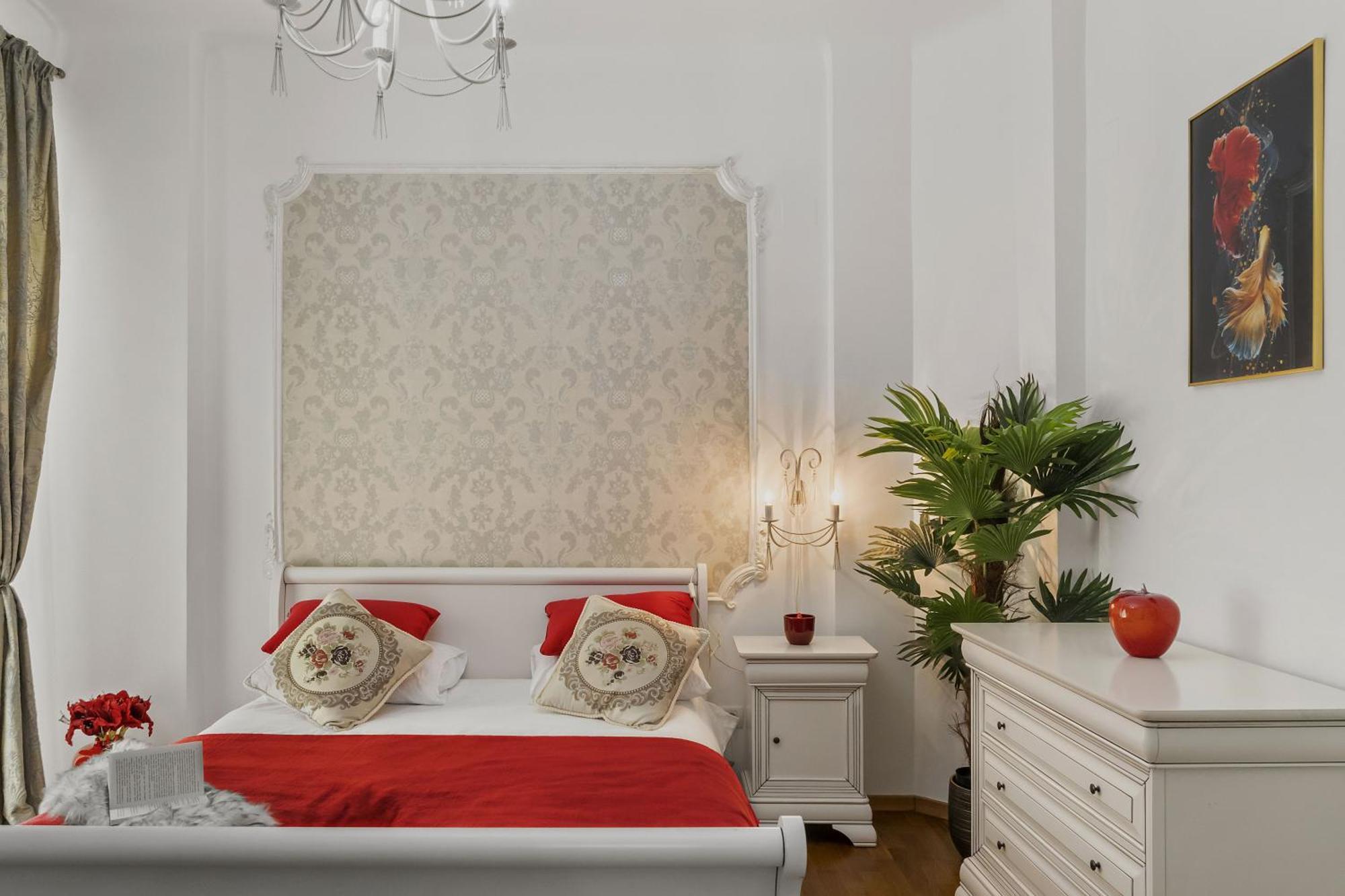 Sweet Luxury Three Rooms Apartment City Center Universitate Bucarest Exterior foto