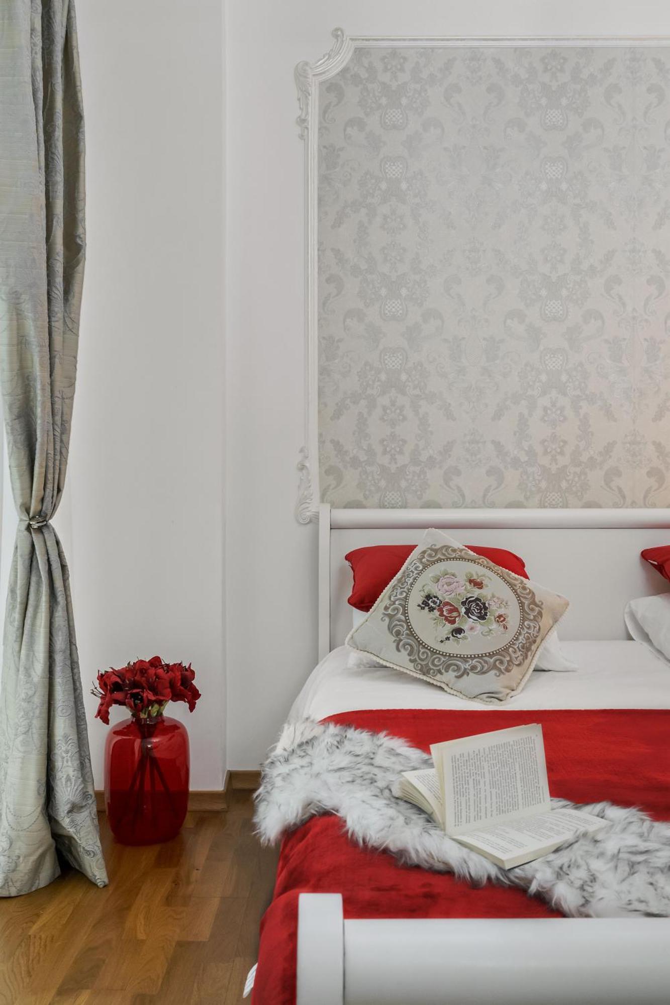 Sweet Luxury Three Rooms Apartment City Center Universitate Bucarest Exterior foto