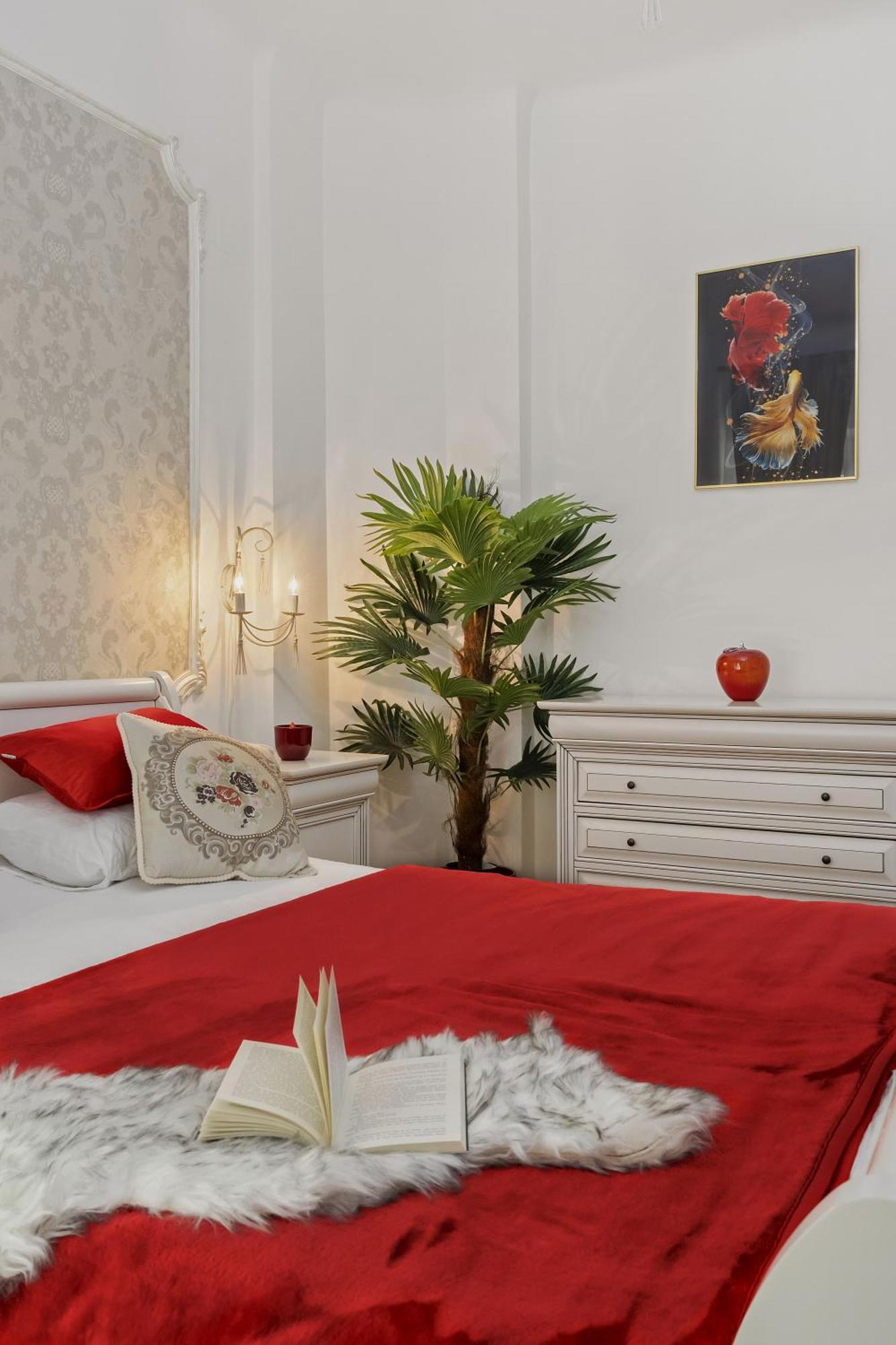 Sweet Luxury Three Rooms Apartment City Center Universitate Bucarest Exterior foto