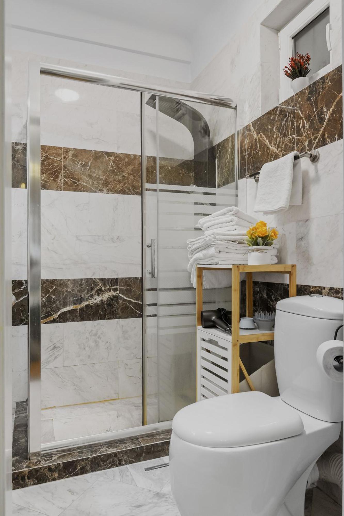 Sweet Luxury Three Rooms Apartment City Center Universitate Bucarest Exterior foto
