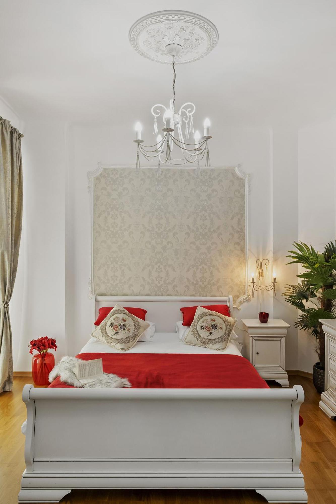 Sweet Luxury Three Rooms Apartment City Center Universitate Bucarest Exterior foto