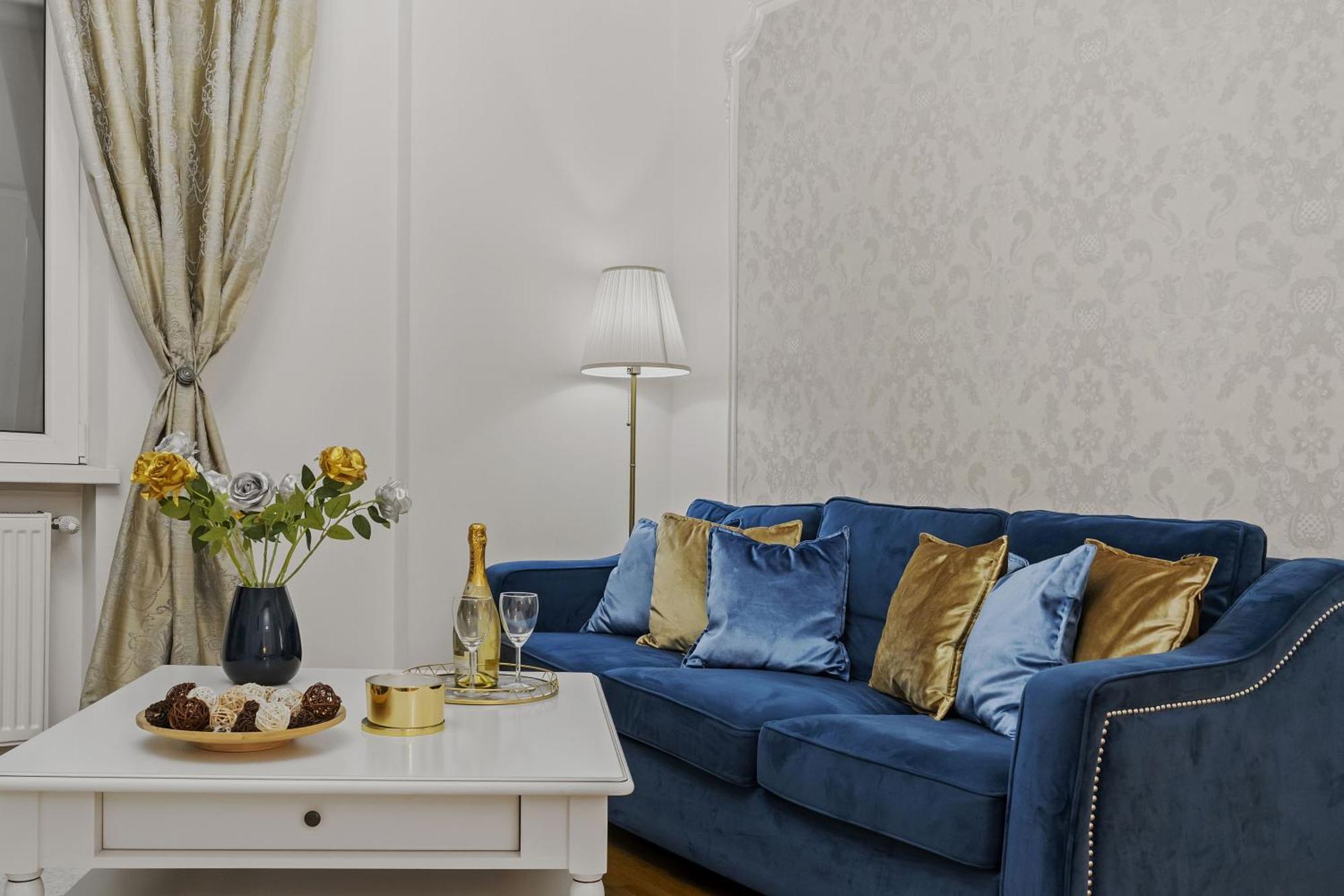 Sweet Luxury Three Rooms Apartment City Center Universitate Bucarest Exterior foto